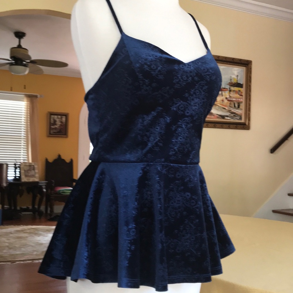 Monteau designer blue velvet top for ladies medium